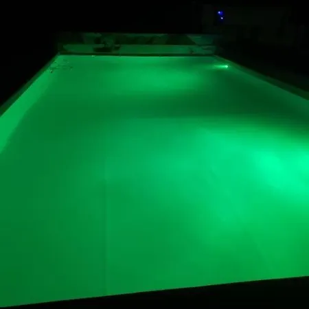 ヴィラ Spacieuse Avec Piscine, Jacuzzi Port-Saint-Père