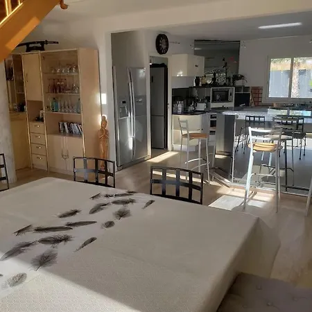 Spacieuse Avec Piscine, Jacuzzi Villa