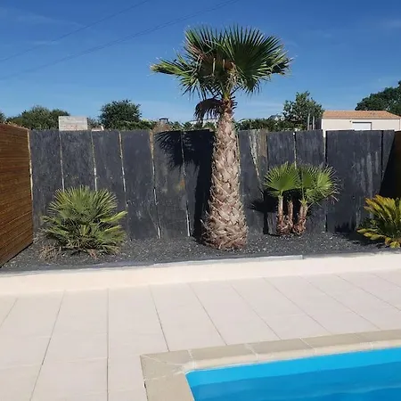 Spacieuse Avec Piscine, Jacuzzi ヴィラ *