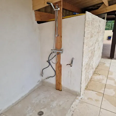 Spacieuse Avec Piscine, Jacuzzi