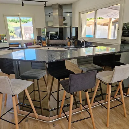 Spacieuse Avec Piscine, Jacuzzi ヴィラ *