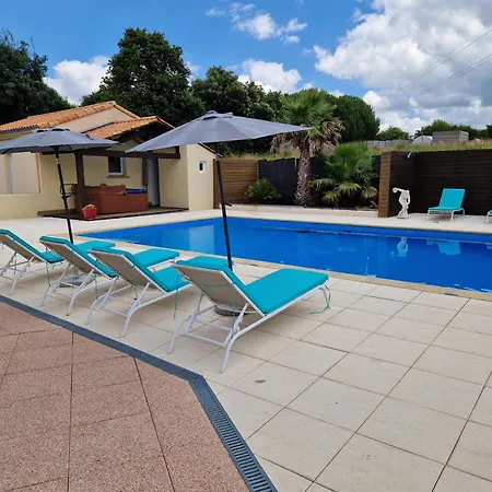 Spacieuse Avec Piscine, Jacuzzi Port-Saint-Père