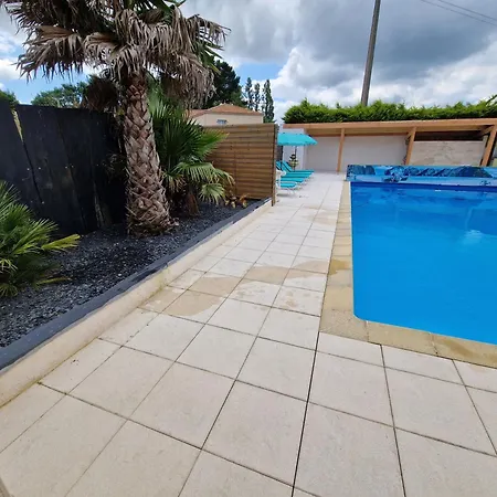 Spacieuse Avec Piscine, Jacuzzi Villa Port-Saint-Père