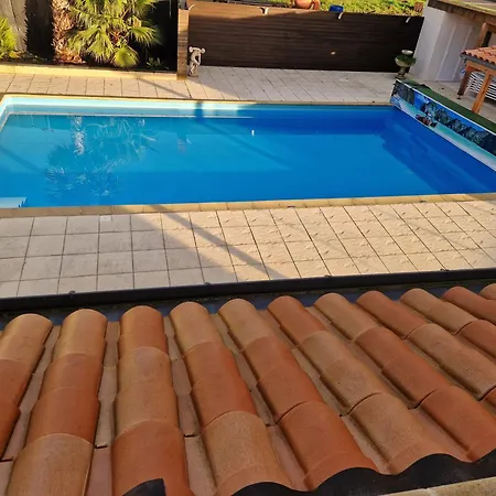 Villa Spacieuse Avec Piscine, Jacuzzi