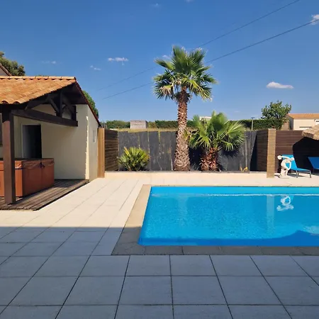 Spacieuse Avec Piscine, Jacuzzi *