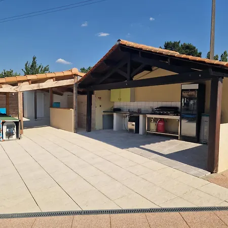 Spacieuse Avec Piscine, Jacuzzi