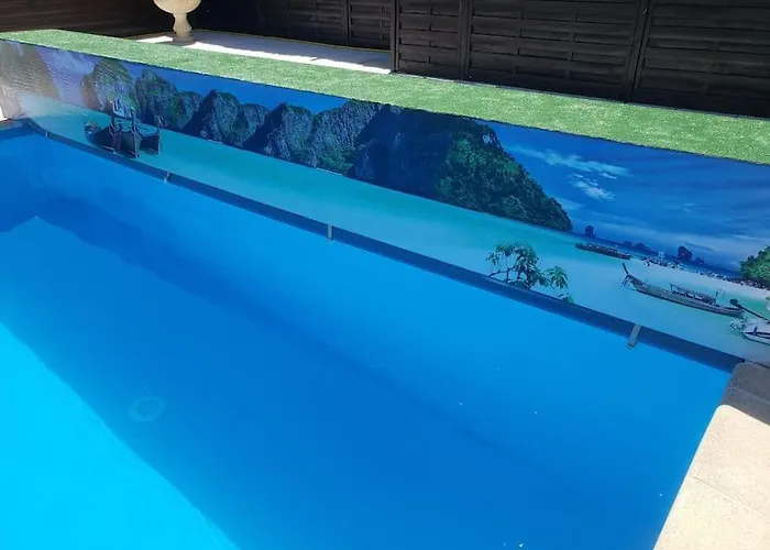 Spacieuse Avec Piscine, Jacuzzi Порт-Сен-Пьер