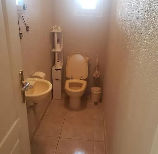 Spacieuse Avec Piscine, Jacuzzi Вилла Порт-Сен-Пьер