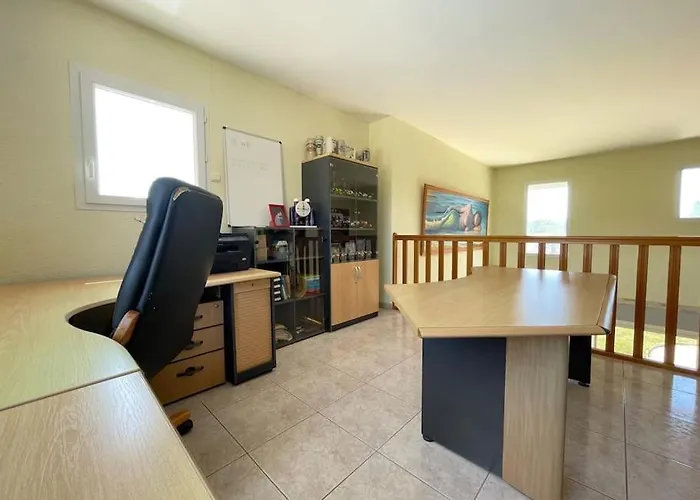 Spacieuse Avec Piscine, Jacuzzi *