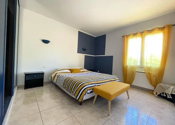 Вилла Spacieuse Avec Piscine, Jacuzzi *