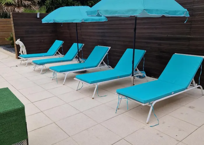 Spacieuse Avec Piscine, Jacuzzi * Порт-Сен-Пьер