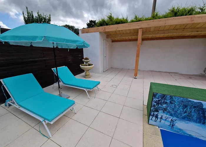 Spacieuse Avec Piscine, Jacuzzi Вилла Порт-Сен-Пьер