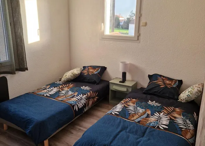 Вилла Spacieuse Avec Piscine, Jacuzzi *