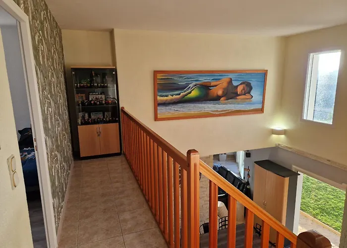 Spacieuse Avec Piscine, Jacuzzi Порт-Сен-Пьер