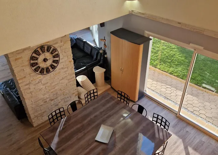 Spacieuse Avec Piscine, Jacuzzi * Порт-Сен-Пьер